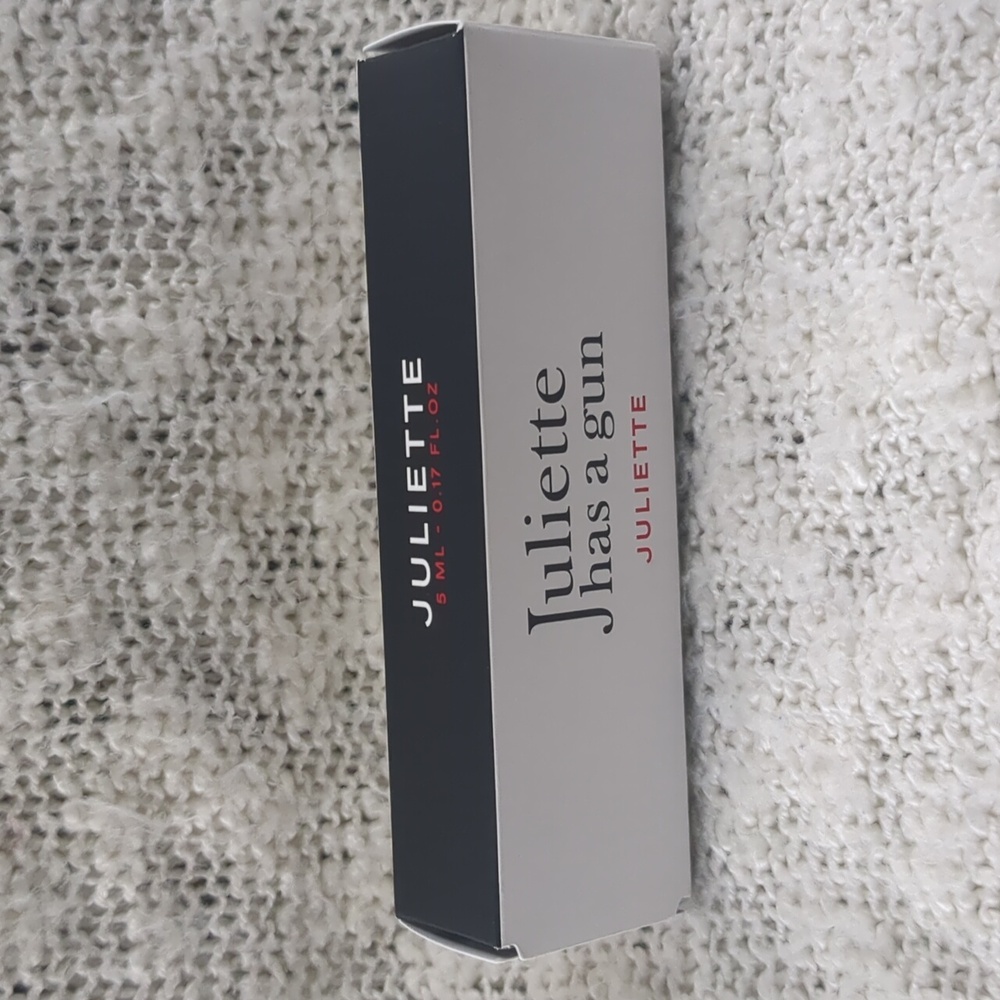 Juliette has a gun Parfums in JULIETTE, 5ml/0.17fl oz - Picture 6 of 10